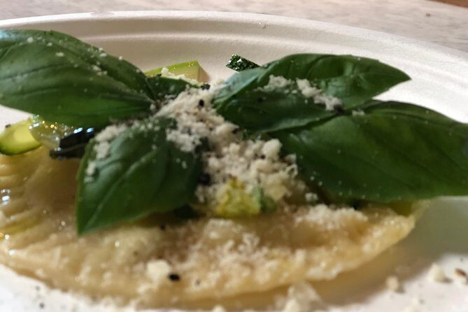 Organic cooking class with a sommelier in an Olive and wine farm - FAQs