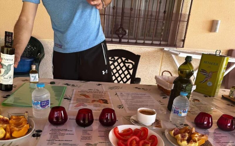 Organic olive oil tasting and visit to a family olive grove with fruit and a gift - What Reviewers Say