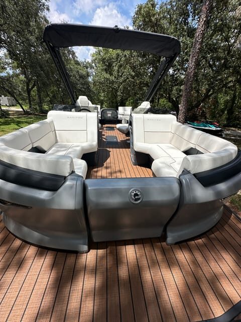 Orlando Boat Rentals - Exploring Orlandos Lakes in Style