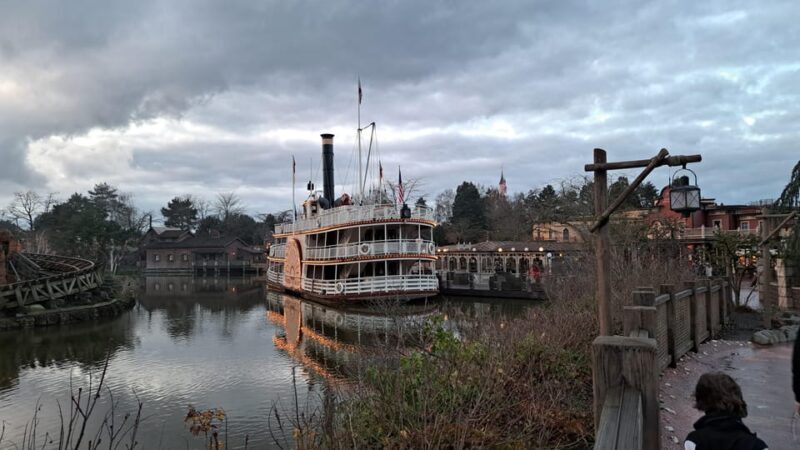 Orlando: Disneyworld and Universal Studios Personal Planner - A Closer Look at What You Get