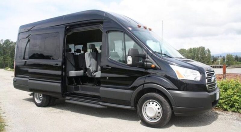 Orlando: MCO Airport Roundtrip Transfer to Downtown/Disney - Who Should Opt for This Transfer?