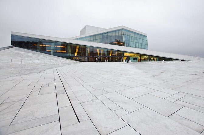 Oslo City Walks - The City of Contrasts - Exploring Oslo’s Contrasts: A Review of the City Walks Tour