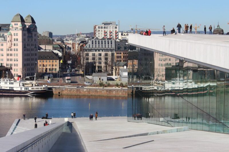 Oslo: Express Walk with a Local in 60 minutes - A Close Look at the Experience
