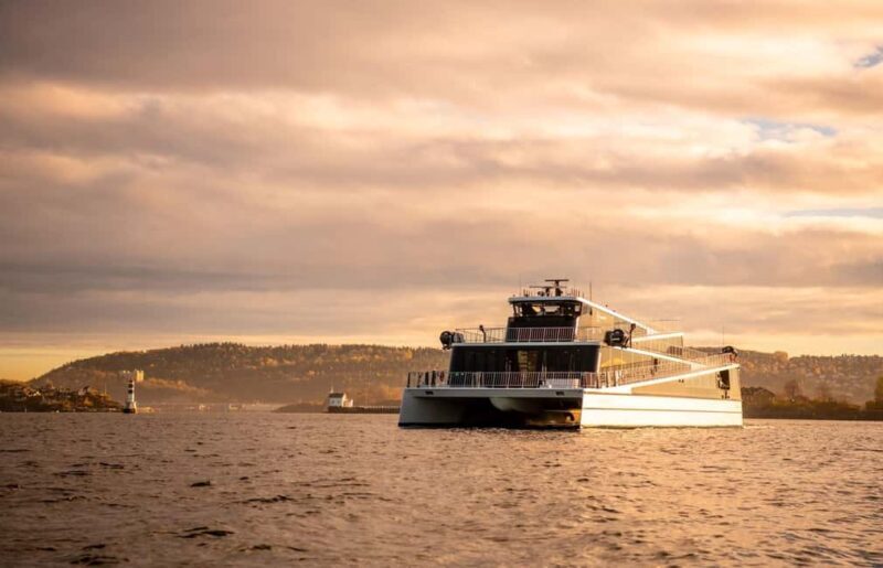 Oslo: New Year's Eve Cruise with DJ - Key Points