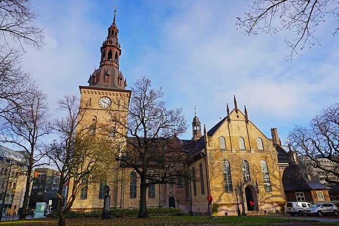 Oslo Scavenger Hunt and Highlights Self-Guided Tour - Key Points