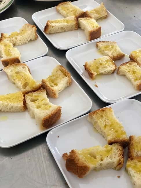 Ostuni: Farm tour among thousand-year-old olive trees with oil tasting - Key Points