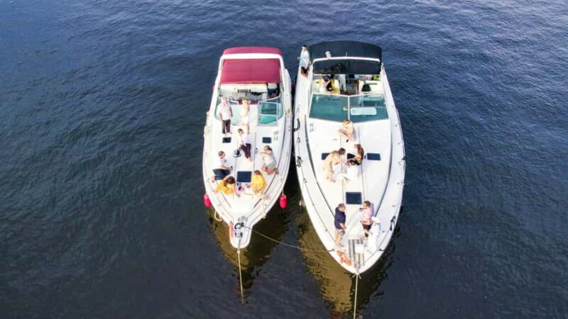 Ottawa: Downtown Yacht Cruise - Thur-Sun - 6 PM to 7 PM - An Authentic Ottawa Water Experience