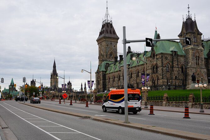 Ottawa Macdonald-Cartier Airport YOW Private Arrival/Departure Shuttle Transfer - Experience and Comfort