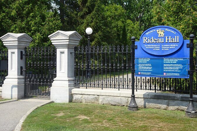 Ottawa Rideau River self guided walking tour and scavenger hunt - Key Points