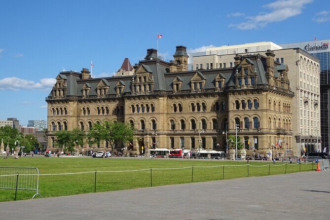 Ottawa Self Guided Walking Tour And Scavenger Hunt - Key Points