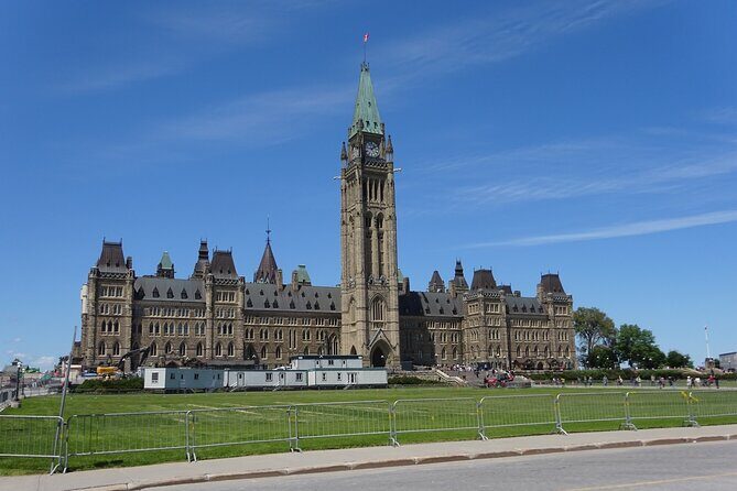 Ottawa Self Guided Walking Tour And Scavenger Hunt - The Details of the Tour: What to Expect