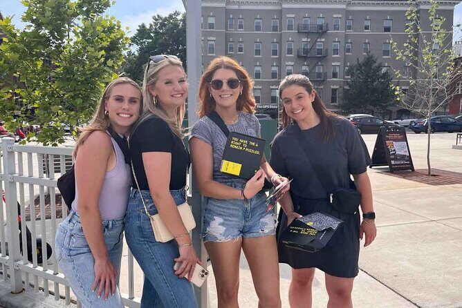 Outdoor Escape Room in Downtown Toronto - Key Points