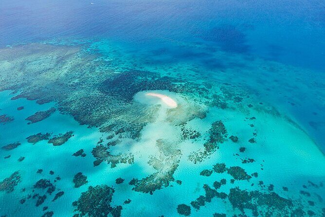 Outer Reef Odyssey - 40 minute Reef Scenic Flight - Who Would Love This Tour?