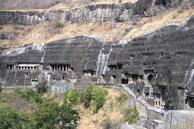 Overnight Ajanta Ellora From Aurangabad Tour - Key Points