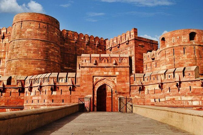 Overnight at Taj Mahal with Mohabbat the Taj Dance and Light Show - Exploring the Itinerary in Detail