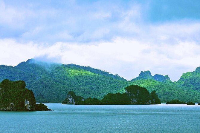 Overnight Bai Tu Long Bay and Ha Long Bay Cruise - Food and Accommodation