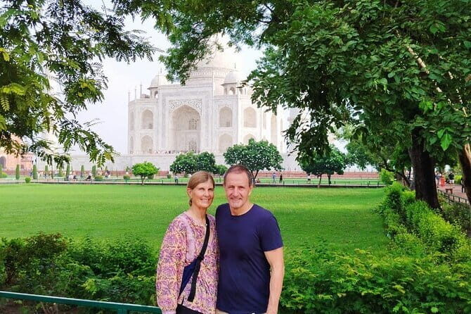 Overnight Taj Mahal Sunrise Tour from Mumbai with Flight & Hotel - FAQs