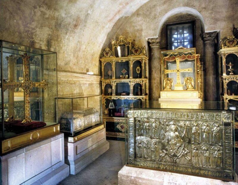 Oviedo: Cathedral Guided Tour - Exploring Oviedo’s Cathedral: A Guided Tour That Reveals Its Secrets