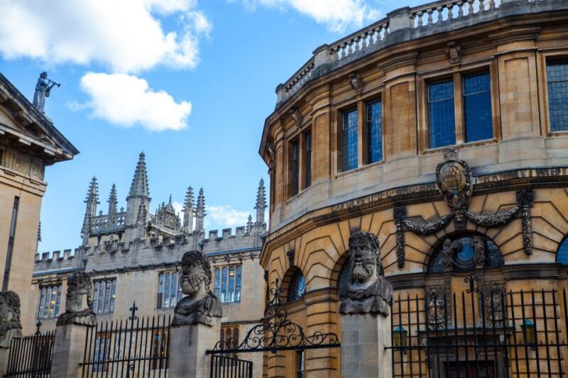 Oxford: 3-Hour Private Tour with Student Guide - Key Points