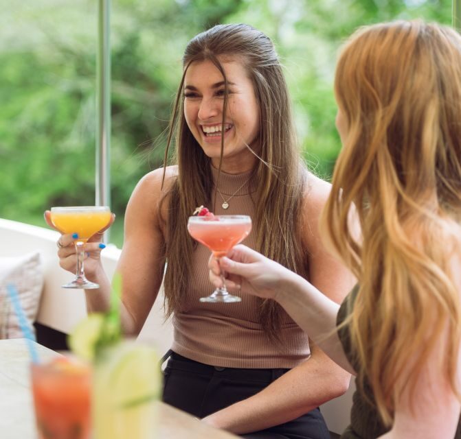 Oxford: Evening Sightseeing River Cruise with a Cocktail - Key Points