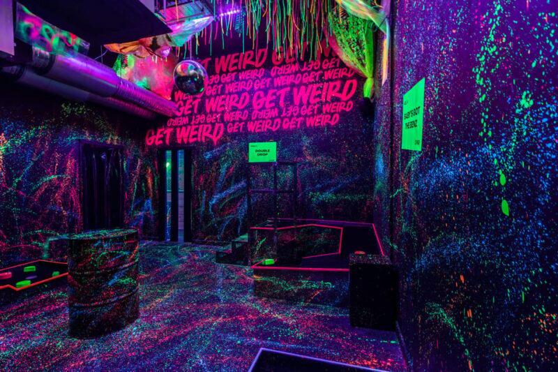 Oxford: Junkyard Golf Tickets for 9 or 18 Holes - Key Points