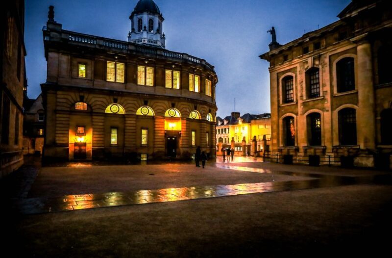 Oxford: Official Haunted Oxford Ghost Tour - An In-Depth Look at the Haunted Oxford Ghost Tour