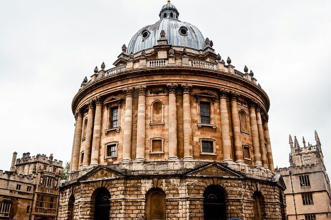 Oxford Self Guided Walking Tour with Mobile App - Exploring Oxford Through the App: What to Expect