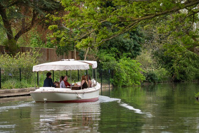 Oxford Sightseeing River Cruise Along The University Regatta Course - An In-Depth Look at the Oxford River Cruise Experience