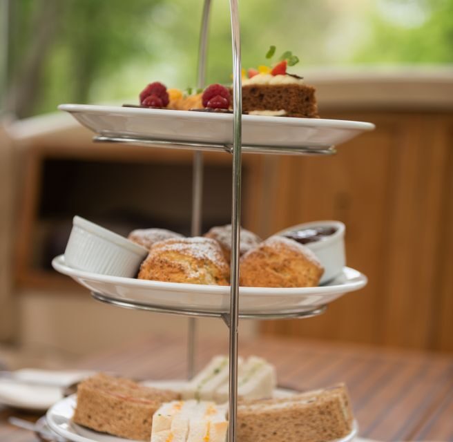 Oxford: Sightseeing River Cruise with Afternoon Tea - The Afternoon Tea Experience