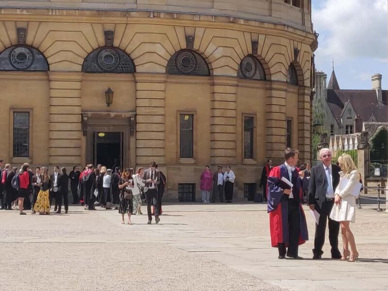 Oxford: Tolkien, Lewis and Alice Walking Tour. Small group! - Meeting Point and First Impressions
