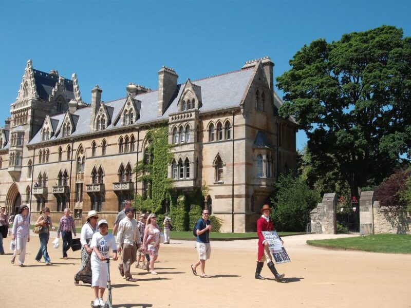 Oxford University: Guided Small Group Walking Tour - Exploring Oxford in 105 Minutes: What to Expect