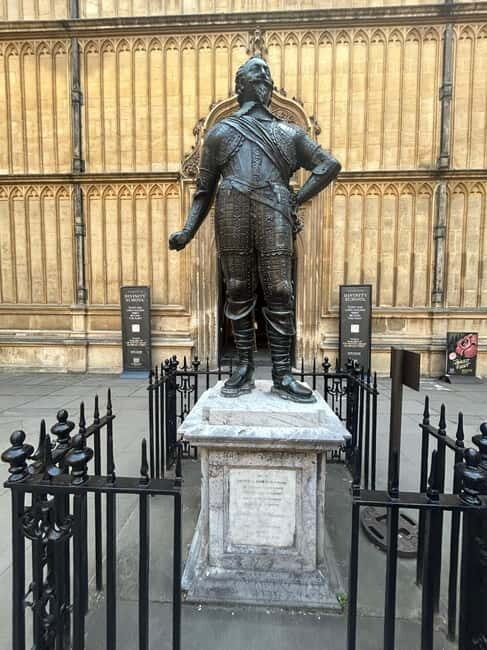 Oxford University Tour - Oxford University Tour: An Authentic Peek into the Dreaming Spires