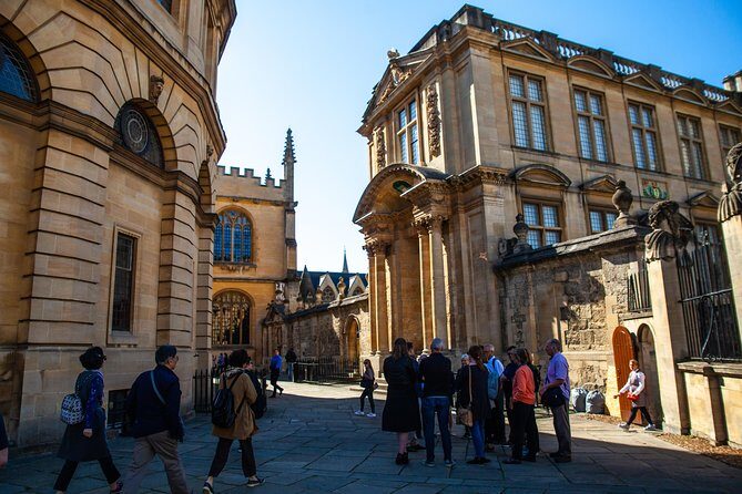 Oxford University Walking Tour With University Alumni Guide - FAQs