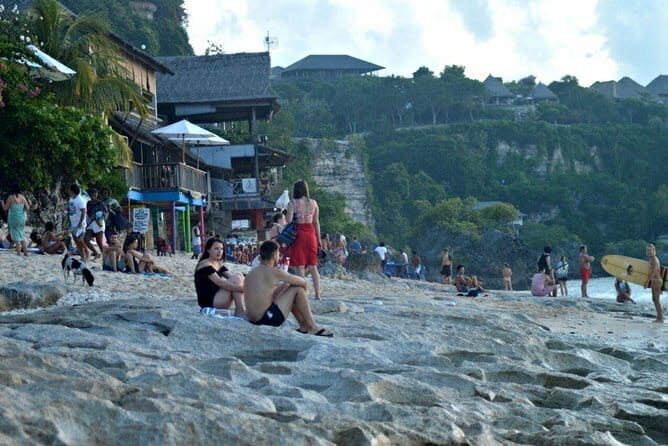 Padang-Padang Beach+ Uluwatu Sunset and Kecak Dance + Dinner - Who Will Love This Tour?