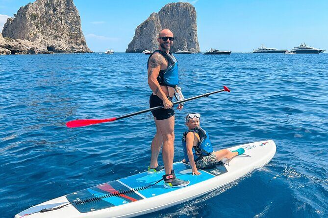 Paddleboard in Capri between caves and beaches - FAQ
