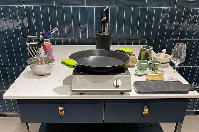 Paella Cooking Class in Madrid with Bottomless Wine Pairing - Is This Experience Worth It?