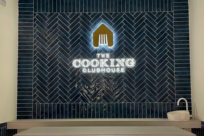 Paella Cooking Class in Madrid with Bottomless Wine Pairing - Who Will Love This?