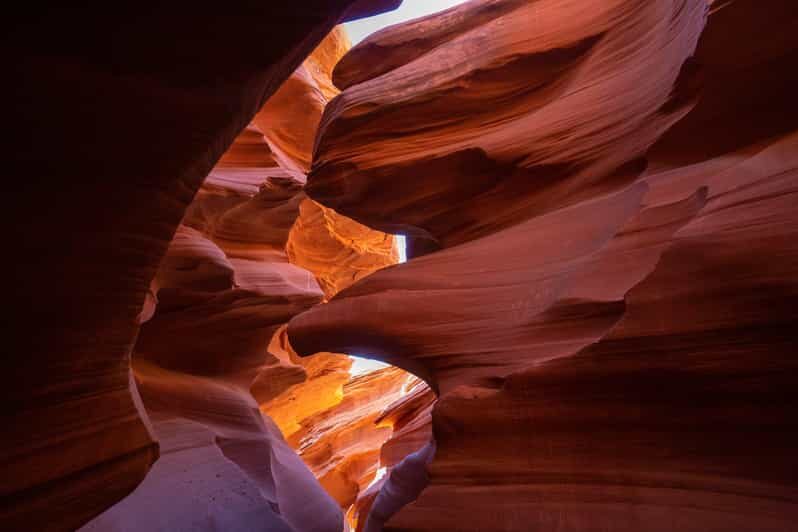 Page: Lower Antelope Canyon Prime Time Entry & Navajo Guide - The Cost and Value