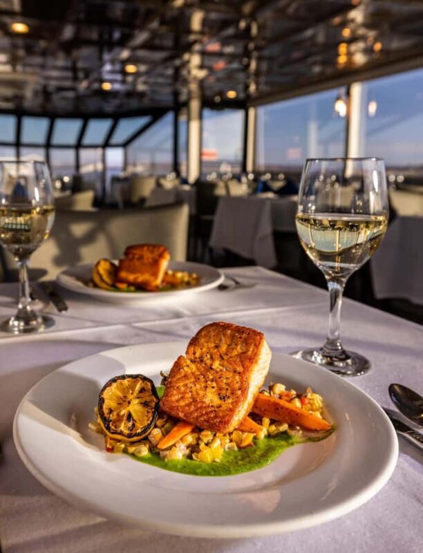 Page: Wahweap Bay Canyon Princess Yacht Dinner Cruise - Scenic Highlights and Photo Opportunities