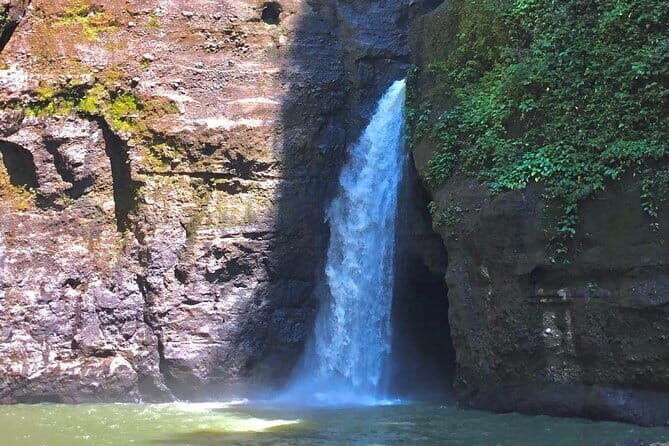 Pagsanjan Falls Tour with Lunch Included - Pagsanjan Falls Tour with Lunch Included: An Authentic Philippine Adventure