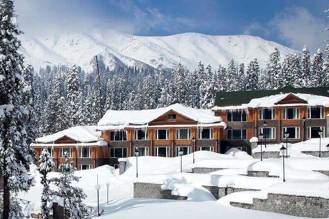 Pahalgam Gulmarg Srinagar Tour - Kashmirs Charm in Focus: An Honest Look at the Pahalgam Gulmarg Srinagar Tour