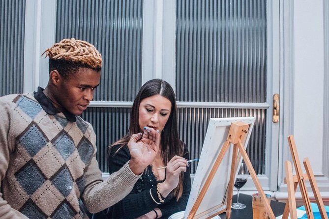 Paint & Sip in a 17th-Century Palazzo with Wine & Pizza - FAQ