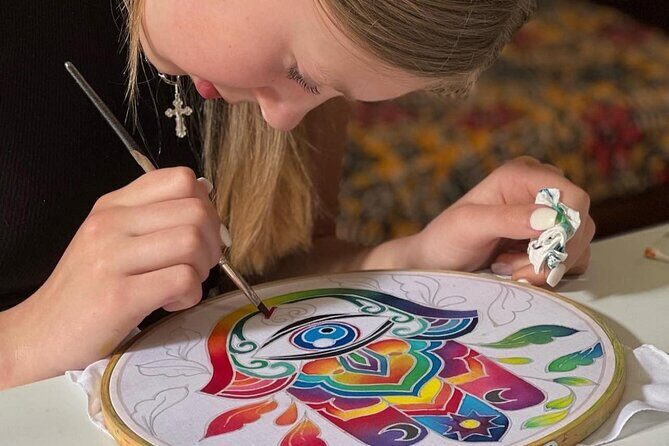 Painting Activity and Create Batik Art with a Malaysian Artist - Who Will Love This Experience?