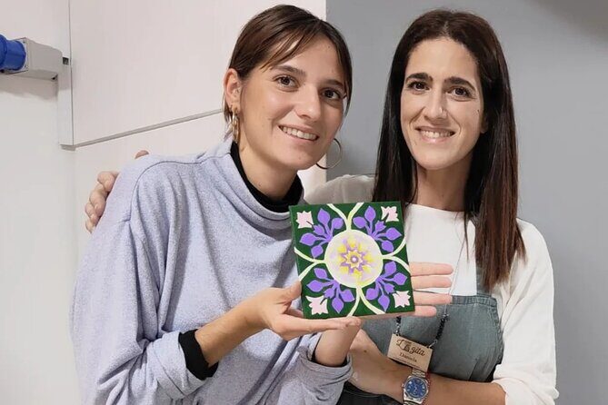 Painting of tiles & cocktails in Baixa do Porto - An In-Depth Look at the Painting & Cocktail Experience in Porto