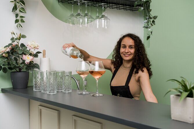 Painting party at Art Bottega - Paint & Wine Studio in Rijeka - FAQs