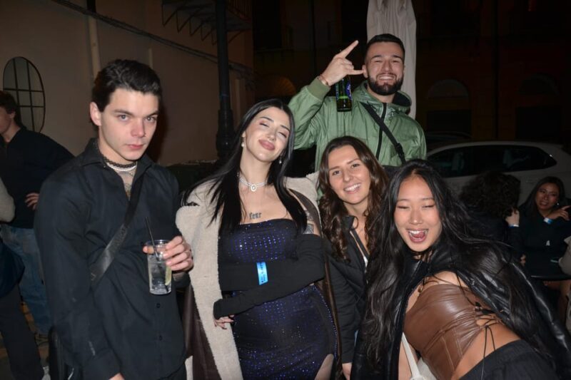 Palermo: Guided Bar Crawl with Shots and Discounts on Drinks - FAQ