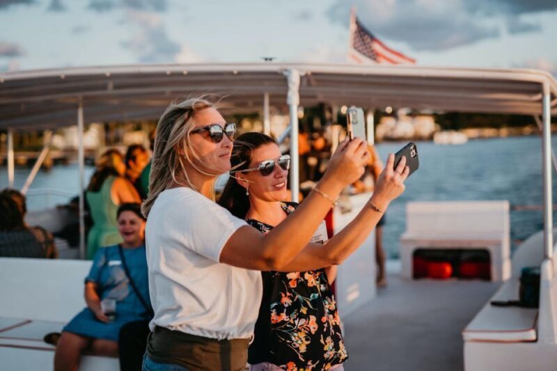 Palm Beach: Sightseeing Catamaran Cruise - Highlights of the Cruise