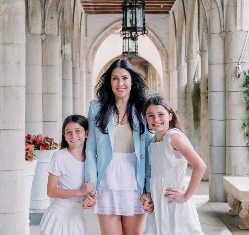 Palm Beach: Tour and Photoshoot along Historic Worth Avenue - Discovering Worth Avenue: A Walk Through Elegance and History