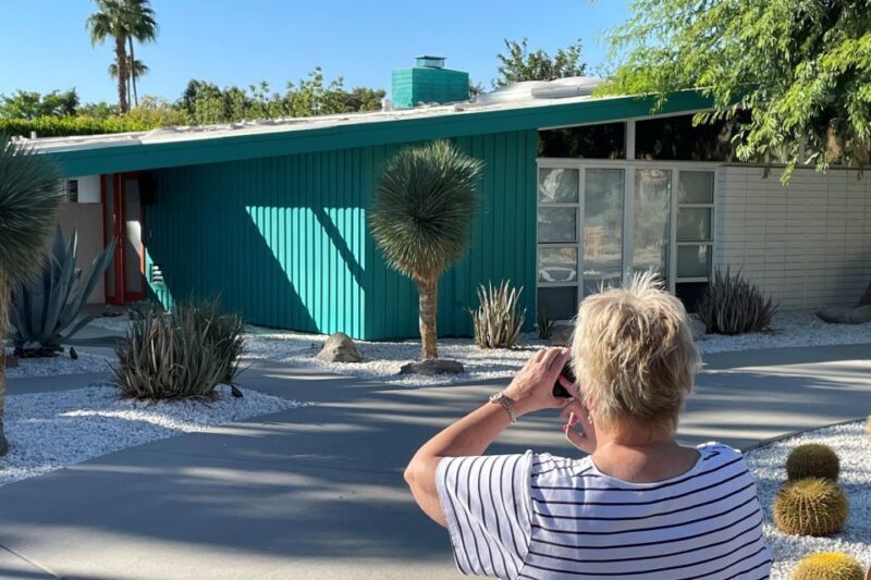 Palm Springs: Private Walking Tour "Twin Palms" Neighborhood - A closer look at what this Palm Springs tour offers