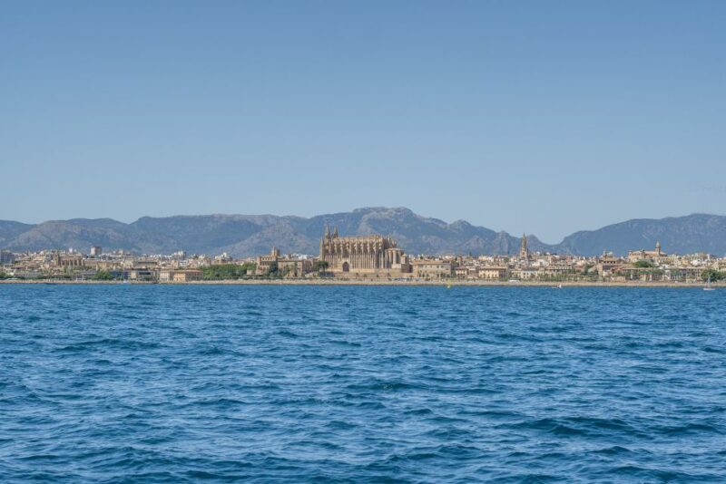 Palma de Mallorca: 5-Hour Catamaran Cruise with Lunch & Swim - Key Points